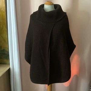 Lady Dutch Brown Knit Poncho Size S
